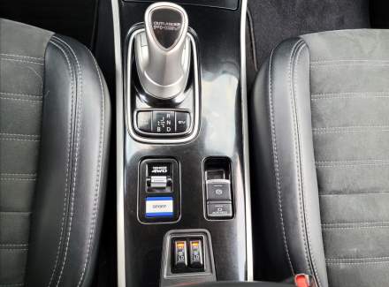Mitsubishi - Outlander