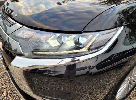 Mitsubishi - Outlander