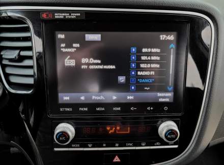 Mitsubishi - Outlander