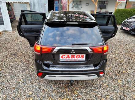 Mitsubishi - Outlander