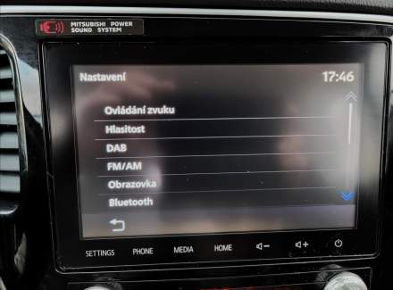 Mitsubishi - Outlander