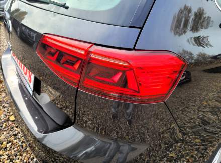 Volkswagen - Passat