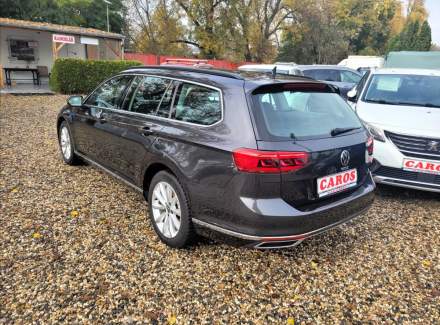 Volkswagen - Passat