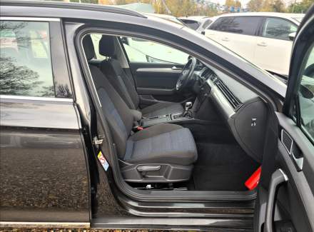 Volkswagen - Passat