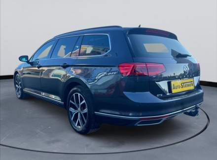 Volkswagen - Passat