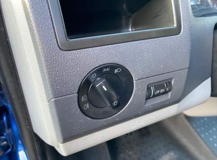 Volkswagen - Caravelle