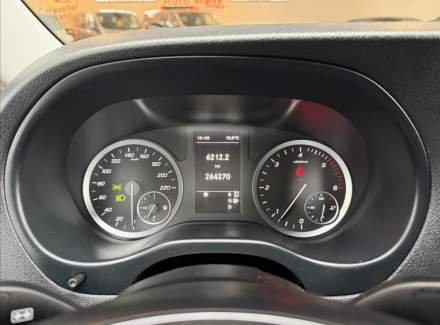 Mercedes-Benz - Vito