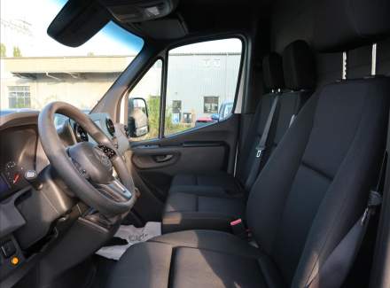 Mercedes-Benz - Sprinter
