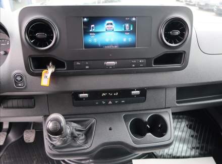 Mercedes-Benz - Sprinter
