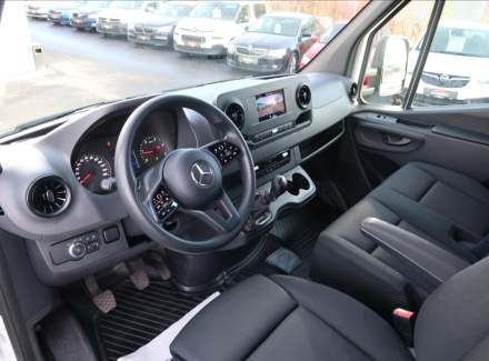 Mercedes-Benz - Sprinter