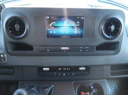 Mercedes-Benz - Sprinter