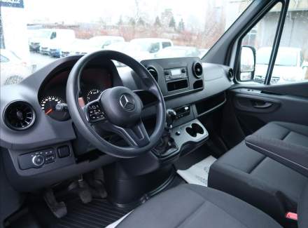 Mercedes-Benz - Sprinter