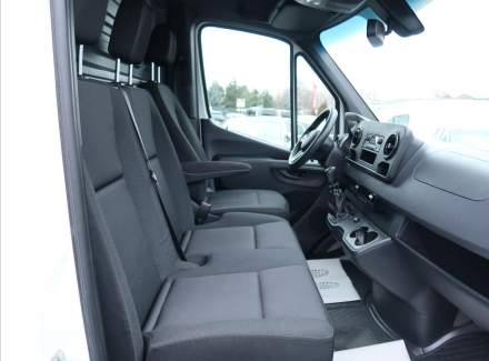 Mercedes-Benz - Sprinter