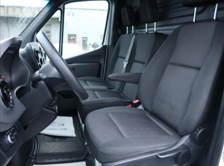 Mercedes-Benz - Sprinter