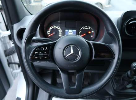 Mercedes-Benz - Sprinter