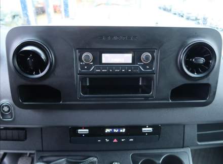 Mercedes-Benz - Sprinter