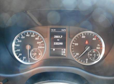 Mercedes-Benz - Vito