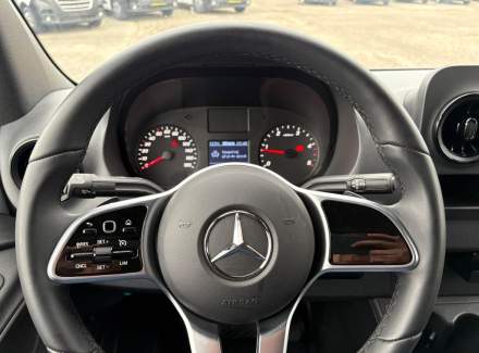 Mercedes-Benz - Sprinter