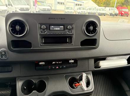 Mercedes-Benz - Sprinter