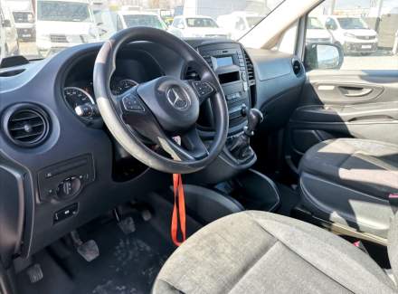 Mercedes-Benz - Vito
