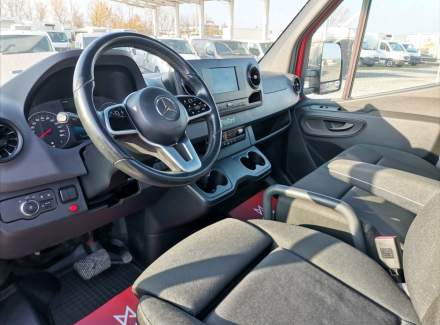 Mercedes-Benz - Sprinter