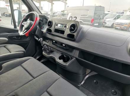 Mercedes-Benz - Sprinter