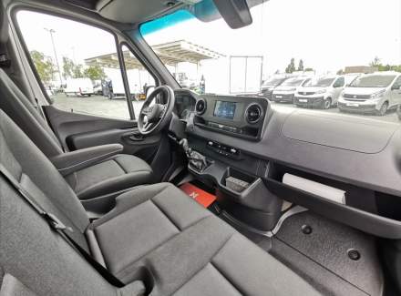 Mercedes-Benz - Sprinter