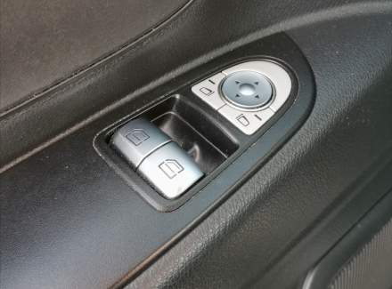 Mercedes-Benz - Vito