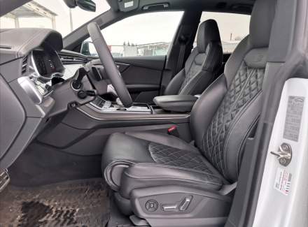 Audi - Q8