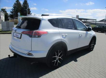 Toyota - RAV 4