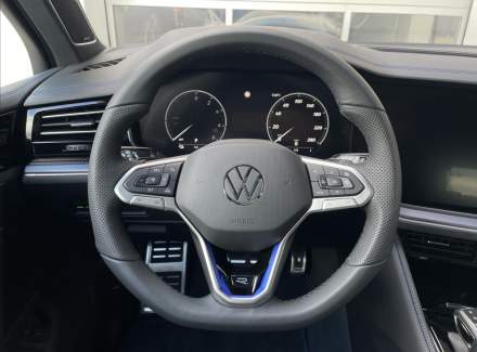 Volkswagen - Touareg