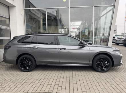 Volkswagen - Passat