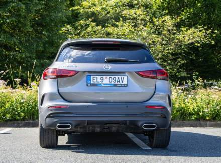 Mercedes-Benz - GLA