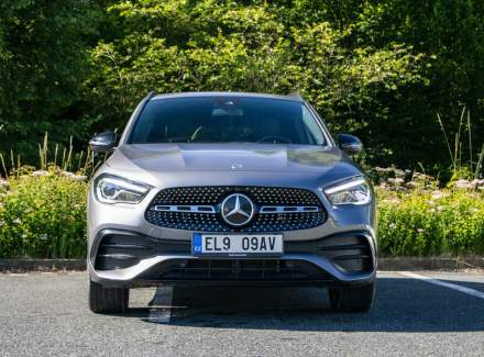 Mercedes-Benz - GLA