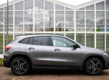 Mercedes-Benz - GLA