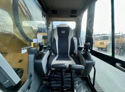 Caterpillar - Ostatní