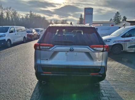 Toyota - RAV 4