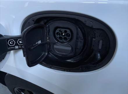 Land Rover - Range Rover Velar