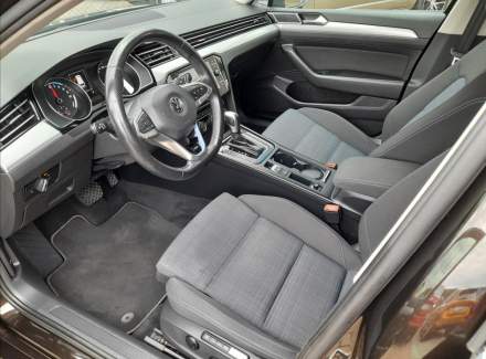 Volkswagen - Passat