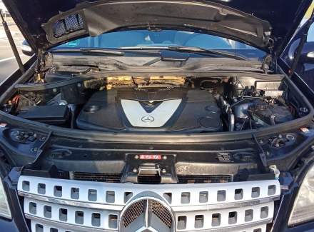 Mercedes-Benz - M-class