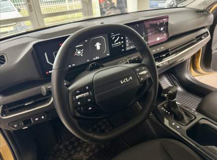 Kia - K4