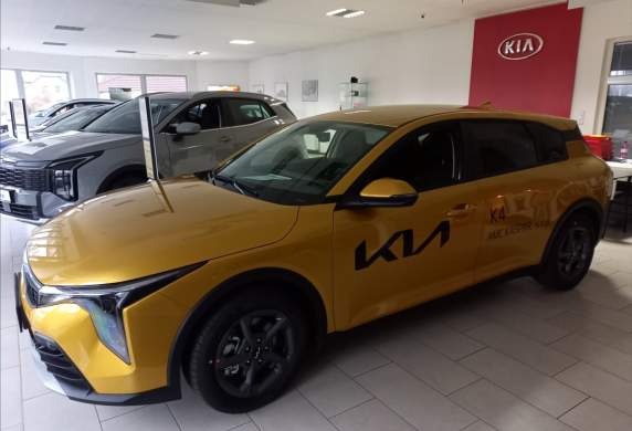 Kia - K4