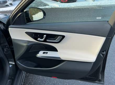 Mercedes-Benz - E-class