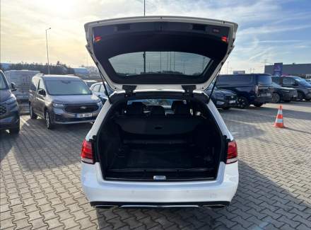 Mercedes-Benz - E-class