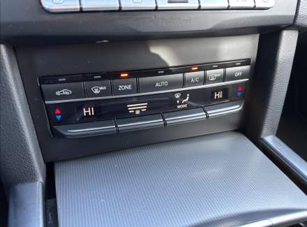 Mercedes-Benz - E-class