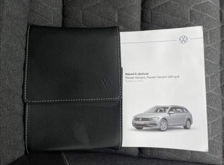 Volkswagen - Passat