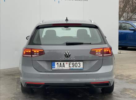 Volkswagen - Passat