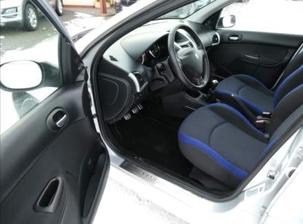 Peugeot - 206