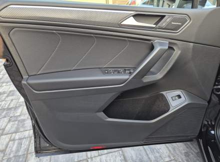 Volkswagen - Tiguan R-Line 2.0 TDI (150 Hp) 4MOTION SCR DSG