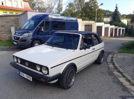 Volkswagen - Golf